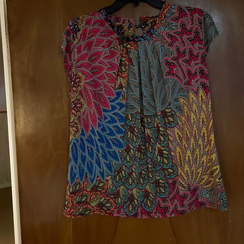 J’aime Lavie top never worn